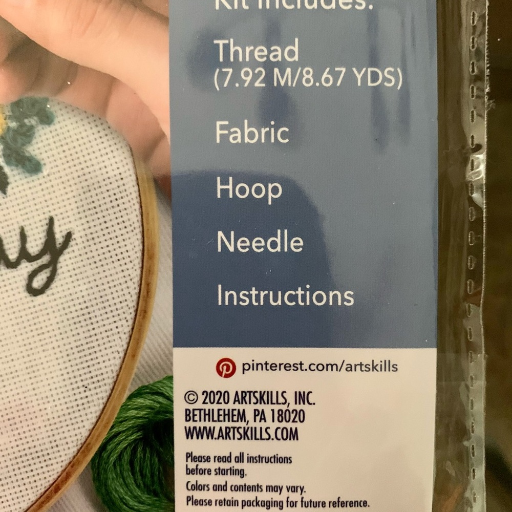 Embroidery Kit - Picture 3 of 6
